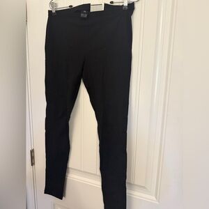 HUE Black Leggings